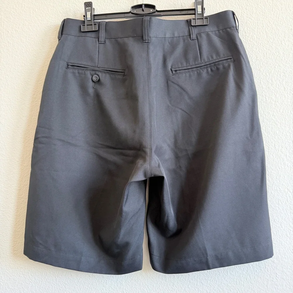 2UNDR Mens Golf Shorts Black Size 32 Performance Flat Front Polyester SR2282